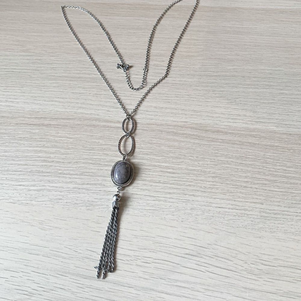 ⭐️ 5 for 20$! ⭐️ Long grey and silver necklace